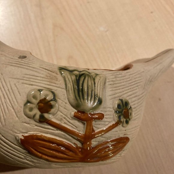 Vintage scandinavian pottery in the shape of a bird. Ceramic Hanging Flower Pot - Picture 4 of 11
